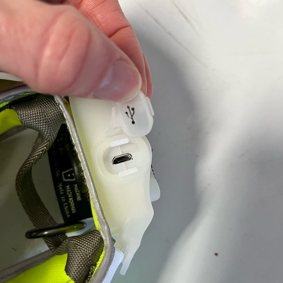 Noxgear Lighthound light-up vest for dogs - Picture 3 of 4